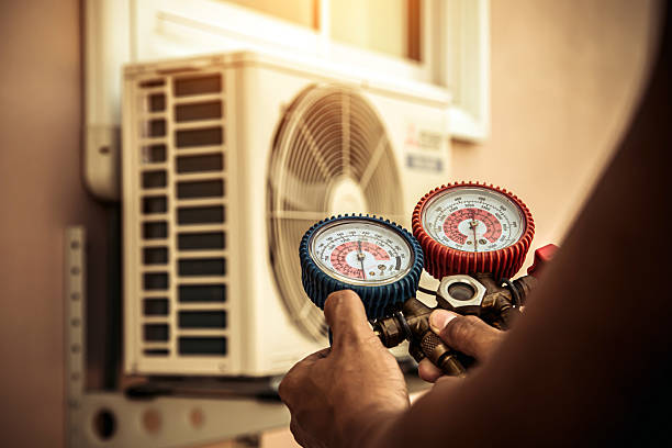 Professional Hvac Maintenance technician working in Greenacres, CA